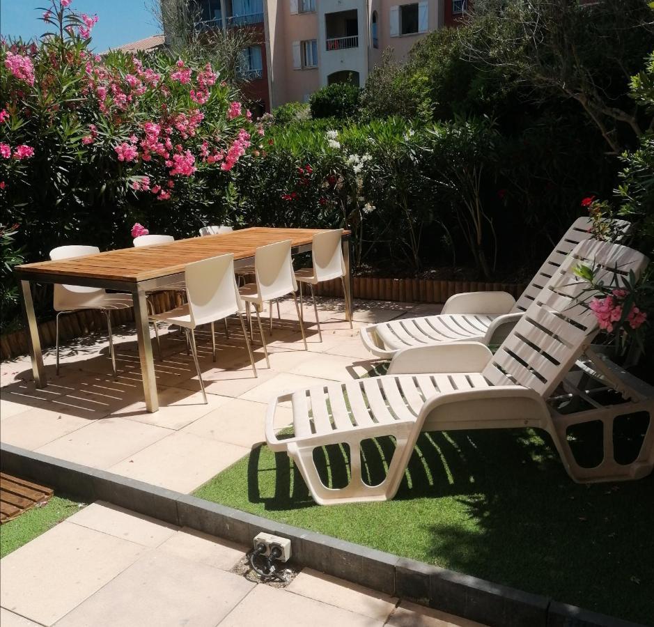 Appartement Zen A Frejus Avec Jardin, Piscine, Tennis, Proche Mer Esterno foto