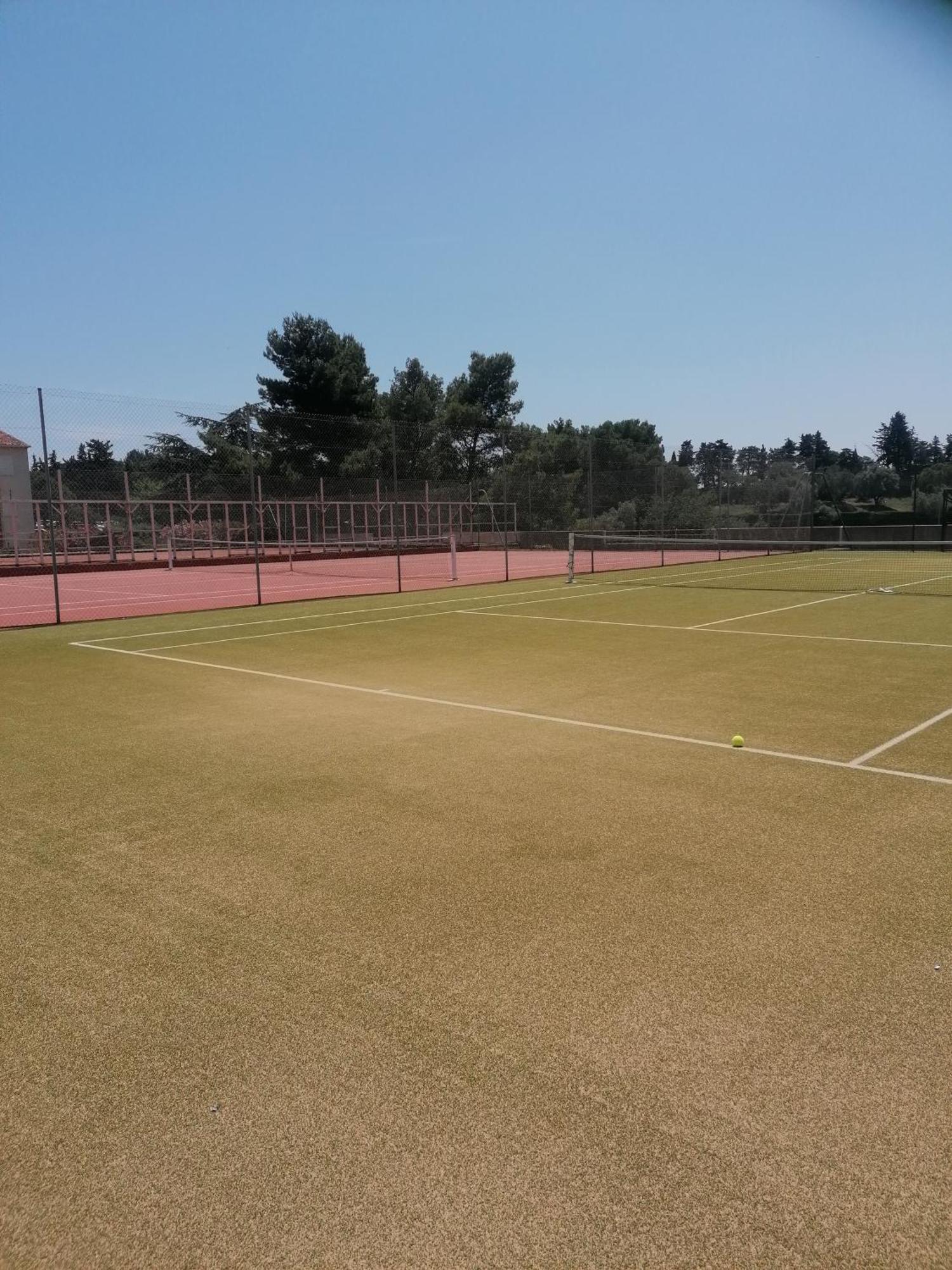 Appartement Zen A Frejus Avec Jardin, Piscine, Tennis, Proche Mer Esterno foto
